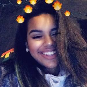 Meet your Posher, Aracelis